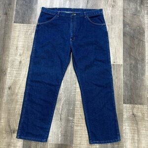 Wrangler Jeans Men’s Size 40 x 29, EUC